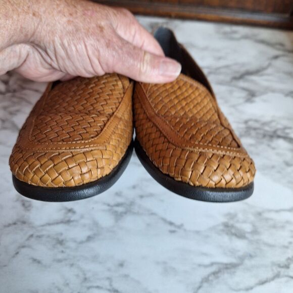 Aerosoles‎ Tobacco Leather Loafer Womens 9B Woven Slip On Low Heel Casual Work - Picture 8 of 15